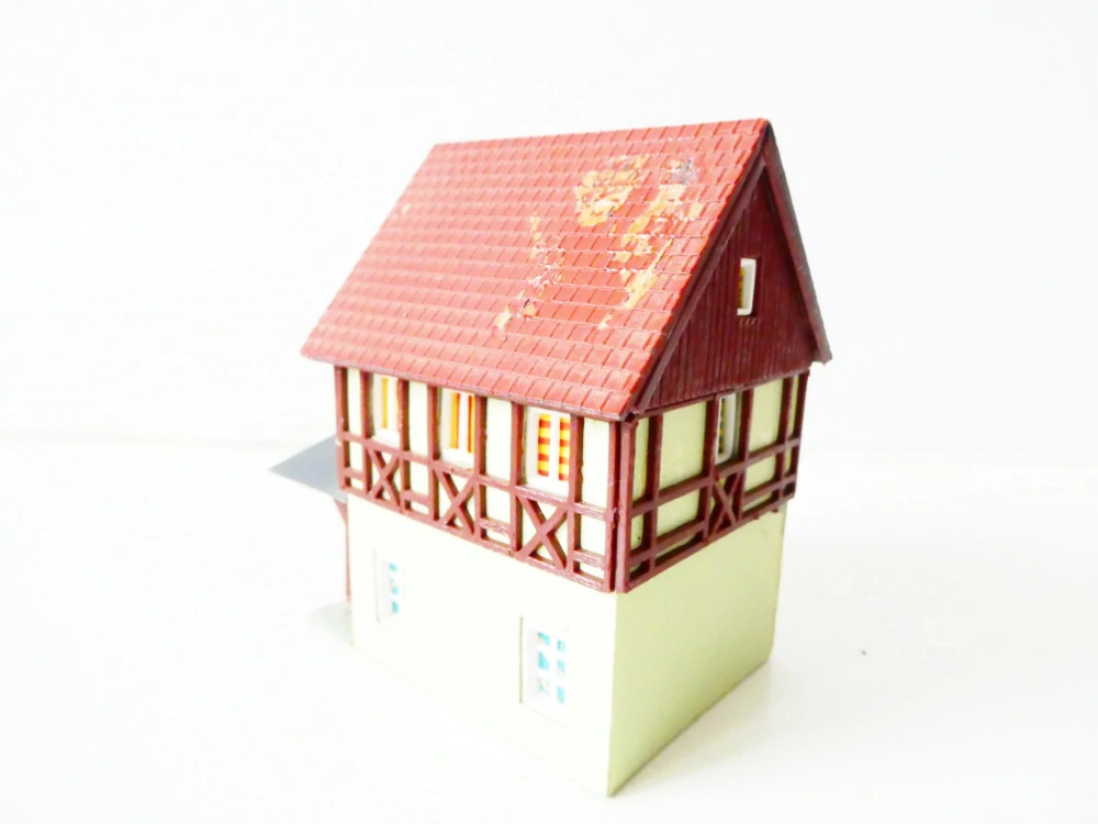 TT VERO Hrázděný dům s čerpací stanicí