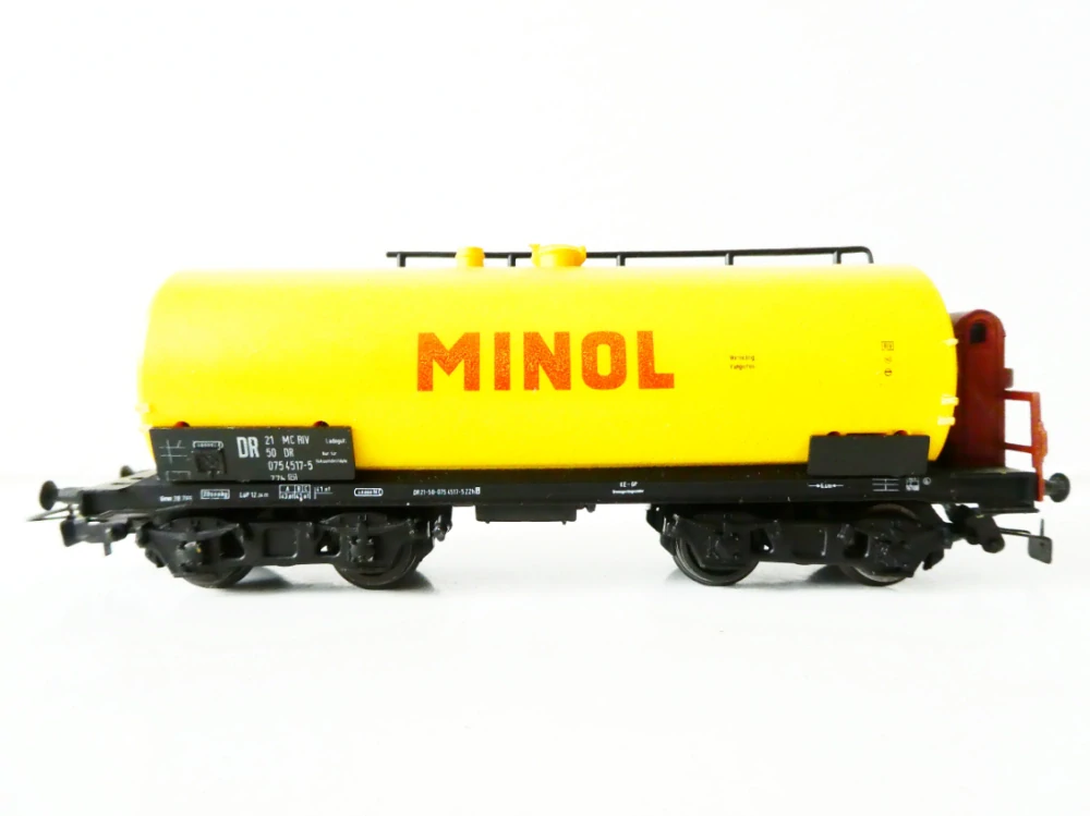 H0 PIKO Cisternový vůz MINOL 21 50 075 4517-5 s budkou brzdaře DR PĚKNÝ STAV