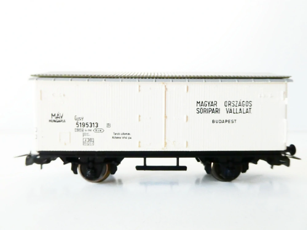 H0 PIKO Chladírenský vůz 5195313 MAV