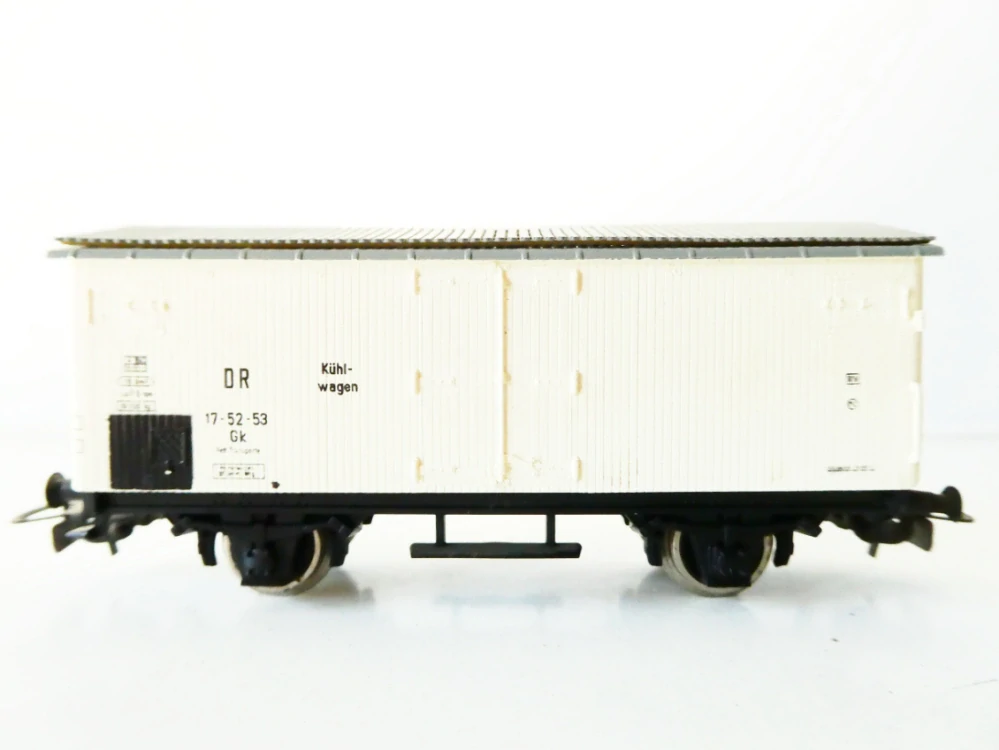 H0 PIKO Chladírenský vůz 17-52-53 DR