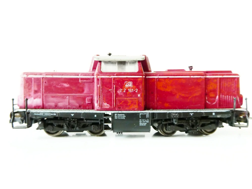 H0 FLEISCHMANN Dieselová lokomotiva BR 212 181-2 DB OSVĚTLENÁ s patinou opotřebovanosti 