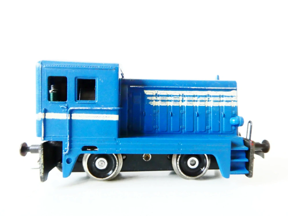 H0 GÜTZOLD Dieselová lokomotiva BN 150 modrá NA RENOVACI NEBO NÁHRADNÍ DÍLY (jede)