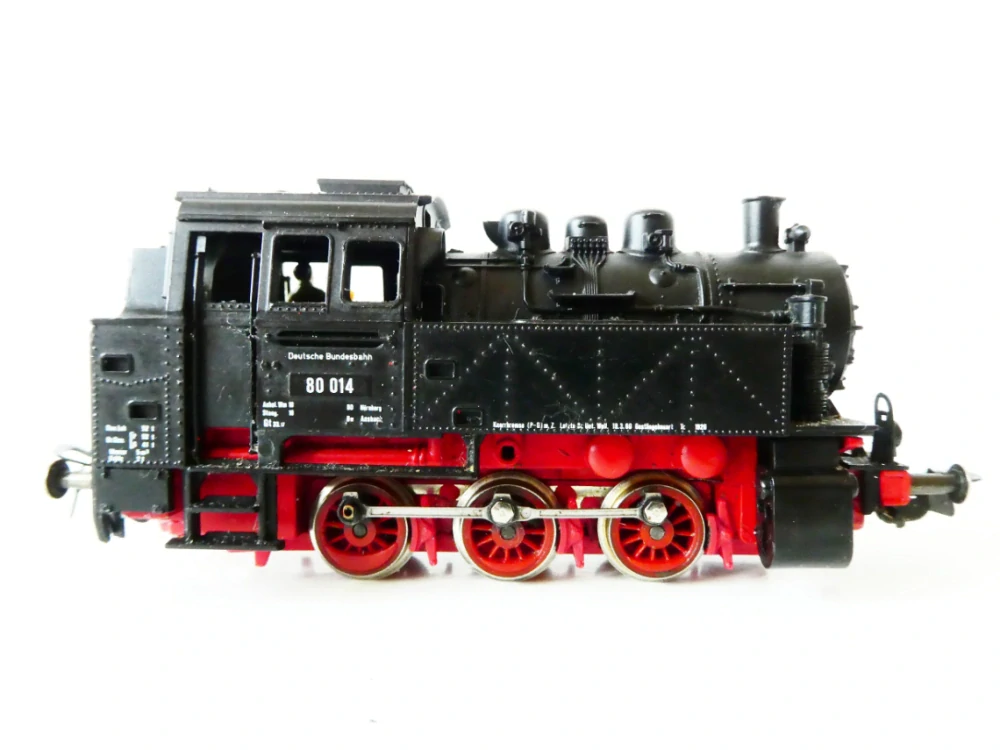 H0 ROCO Parní lokomotiva BR 80 014 DR