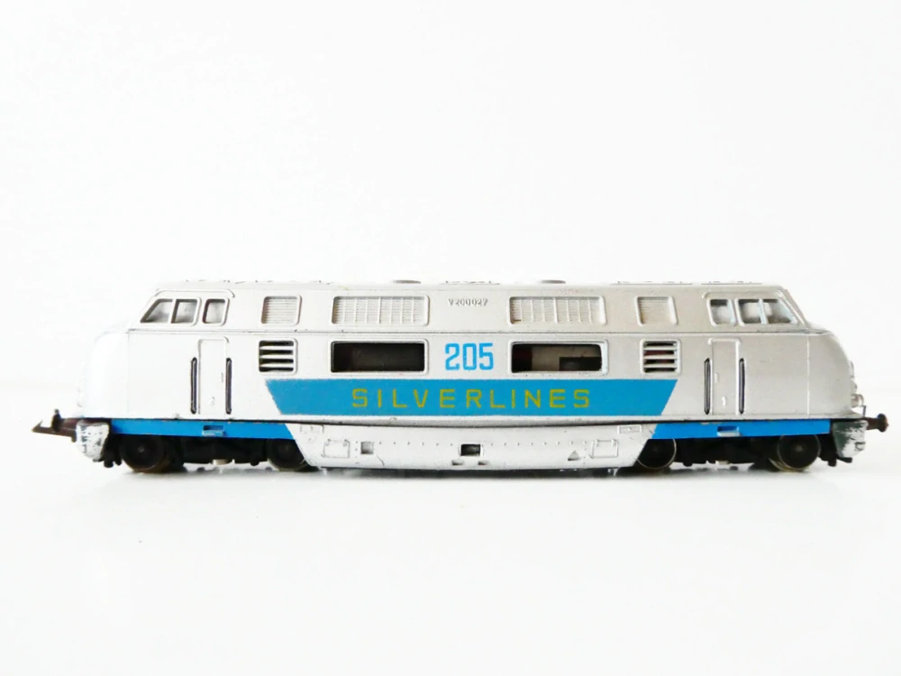 TT ZEUKE Dieselová lokomotiva V 200 027 SILVERLINES 205 OSVĚTLENÁ PĚKNÝ STAV