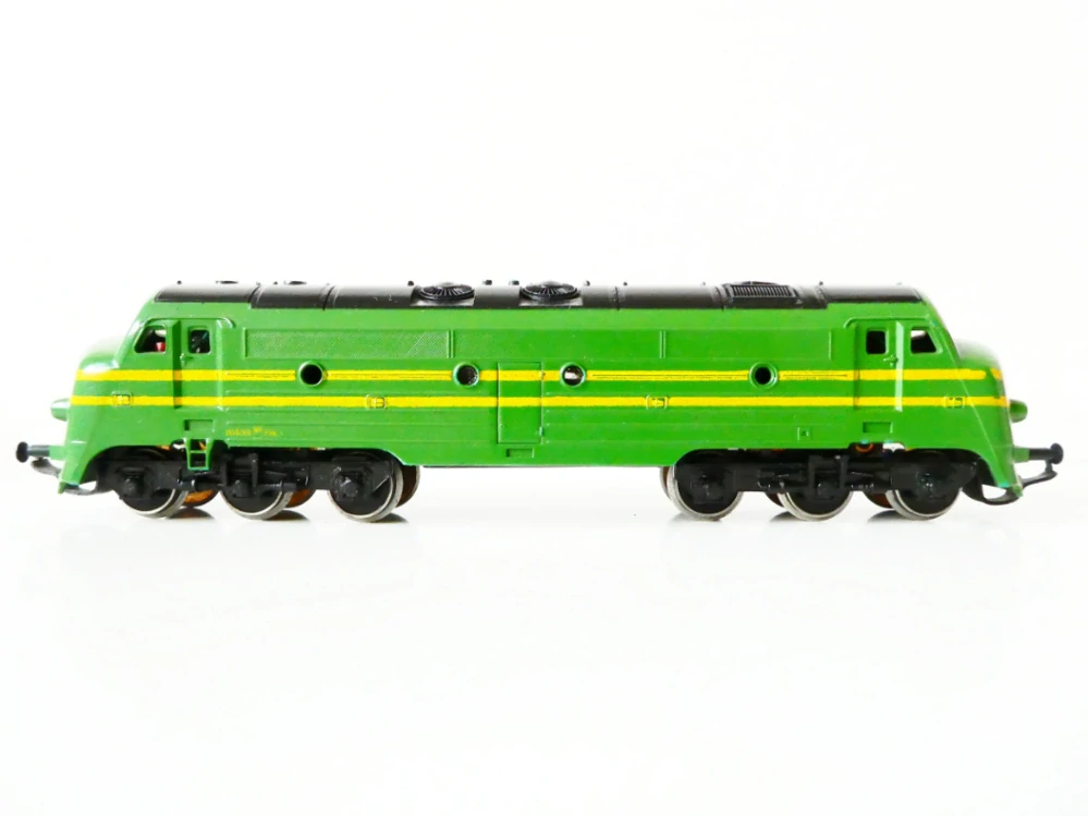 H0 PIKO Dieselová lokomotiva NOHAB 204001 DSB OSVĚTLENÁ PĚKNÝ STAV