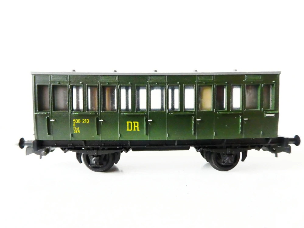 H0 PIKO Osobní vůz DR 530-213 PĚKNÝ STAV