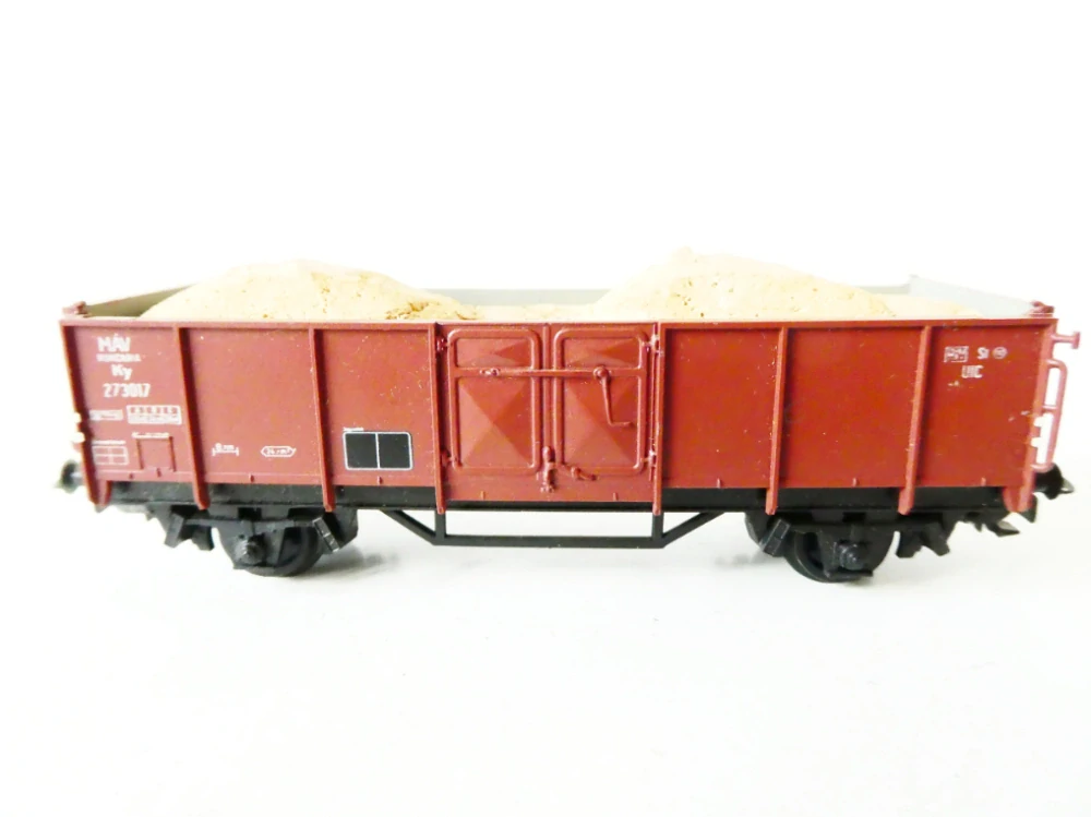 H0 PIKO Nákladní vůz otevřený 273017 MAV s nákladem písku PĚKNÝ STAV