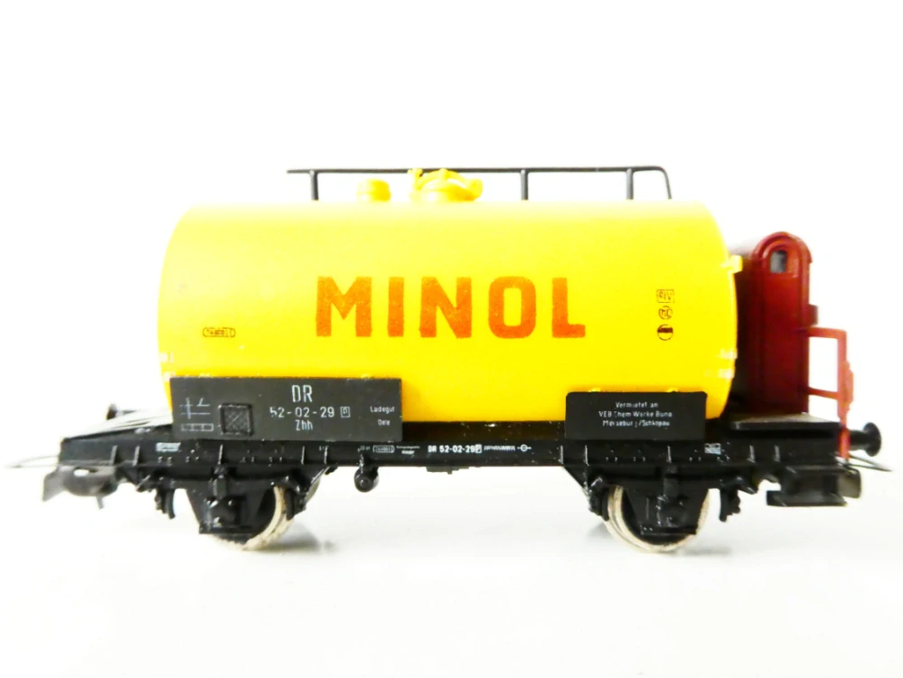 H0 PIKO Cisternový vůz 52-02-29 MINOL s budkou brzdaře DR PĚKNÝ STAV