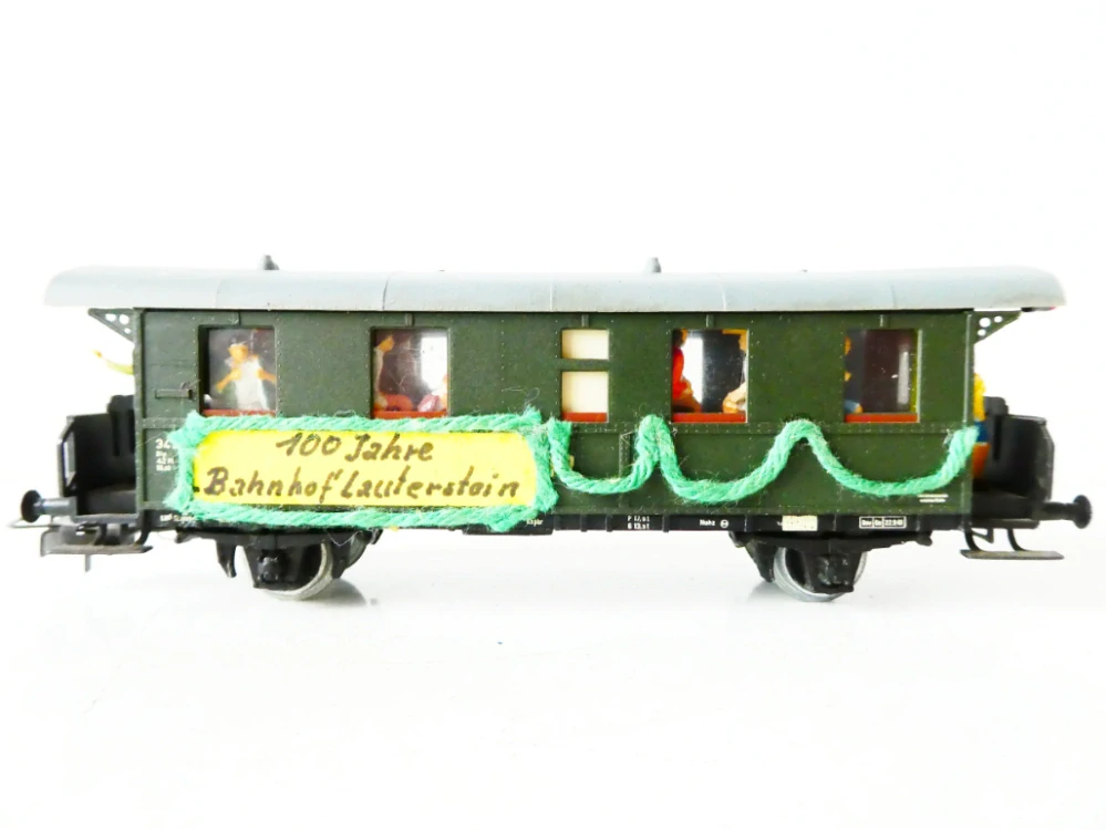 H0 Prefo/PIKO Osobní vůz 343-207 s cestujícími 100 let Železnice Lauterstein DR 