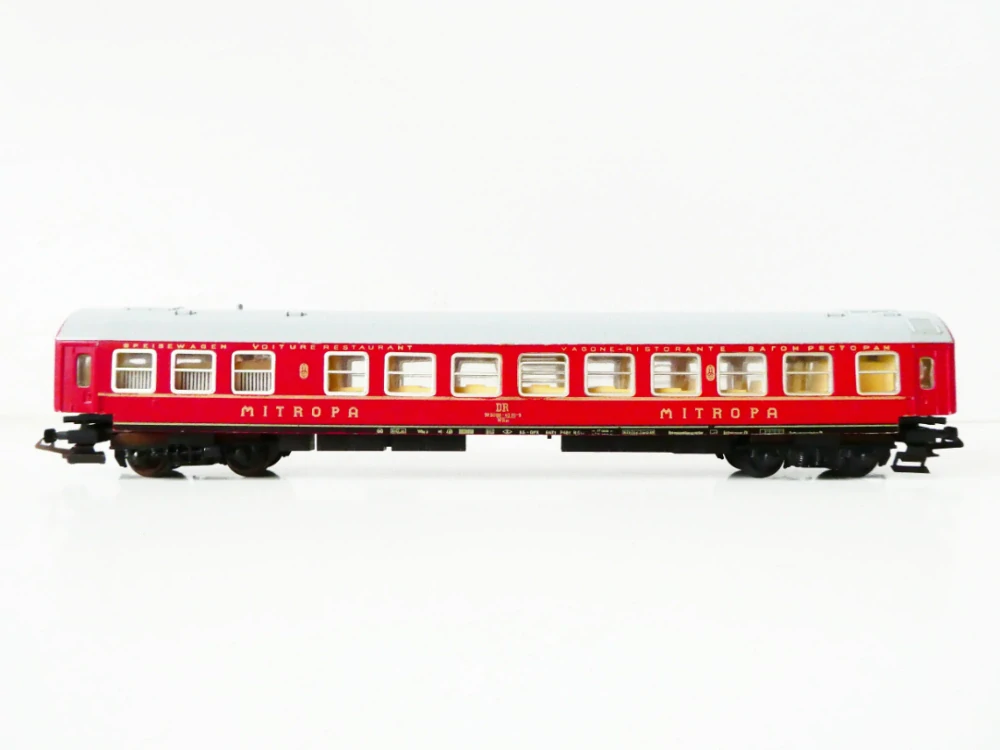 TT ZEUKE Jídelní vůz MITROPA TOP STAV (závlačky na spřáhla přiloženy)