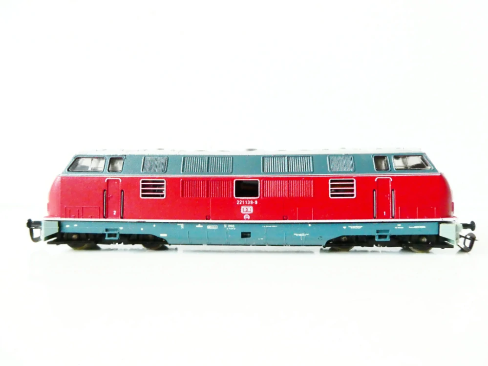 TT BTTB Dieselová lokomotiva BR 221 139-9 DB OSVĚTLENÁ TOP STAV v krabičce