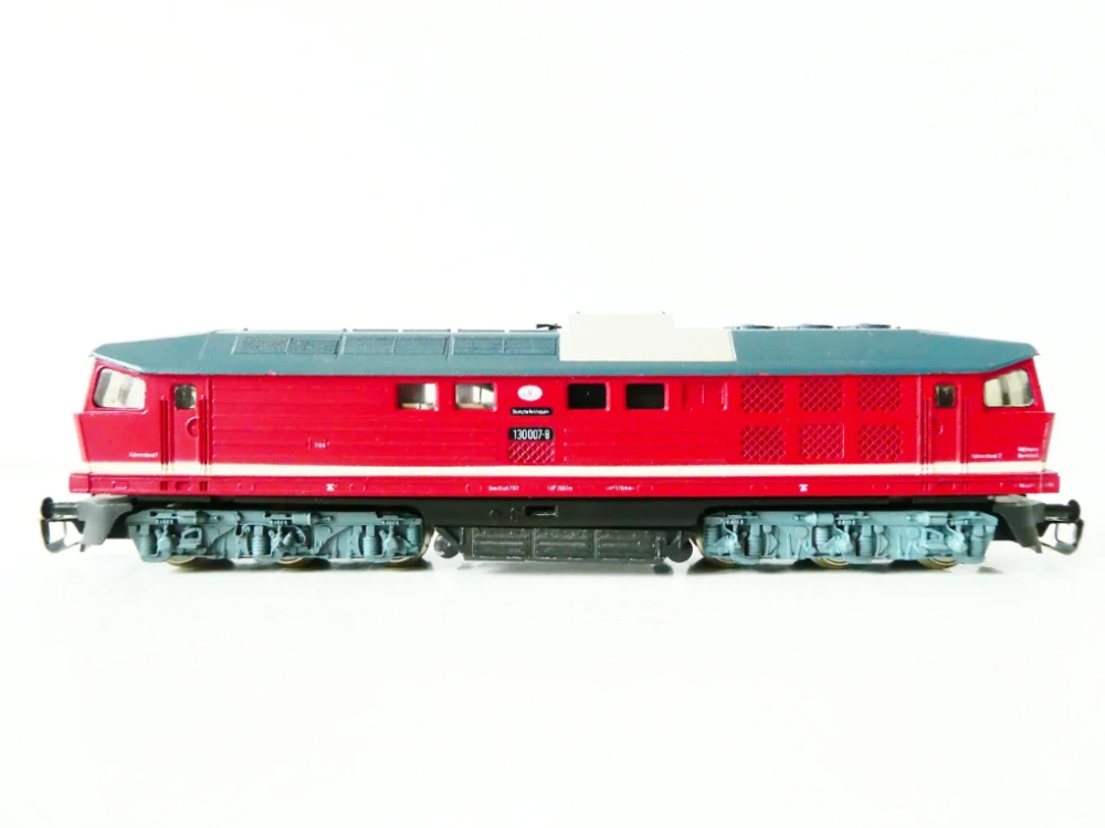 TT BTTB Dieselová lokomotiva BR 130 007-8 DR OSVĚTLENÁ 
