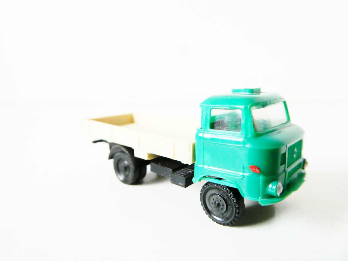TT VEB Berlinplast Nákladní automobil IFA W50 valník PĚKNÝ STAV