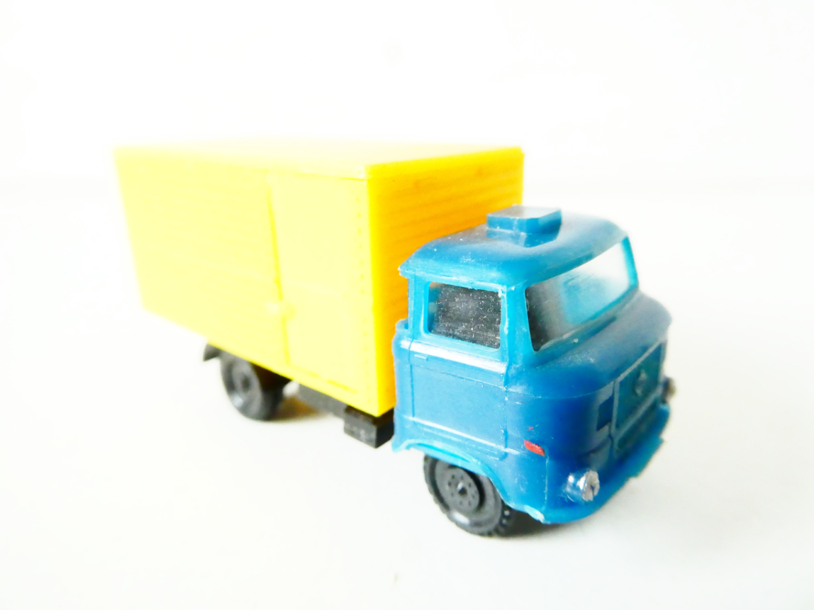 TT VEB Berlinplast Nákladní automobil IFA W50 skříň PĚKNÝ STAV