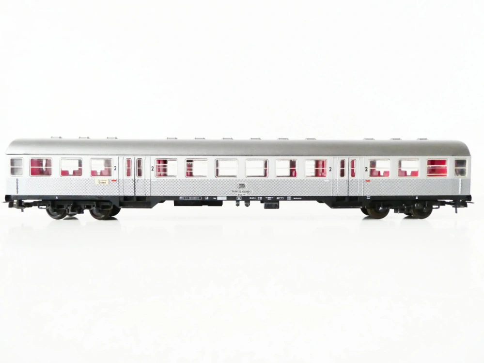 H0 ROWA 3105 (8202) Osobní vůz 2. třídy řady 50 80 22-45 048-2 Bnrb 725 DB Silberling OSVĚTLENÝ PĚKNÝ STAV
