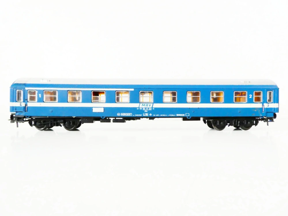 H0 SCHICHT Osobní vůz 1. a 2. tř. 51 55 39-41 021-4 MAV OSVĚTLENÝ PĚKNÝ STAV