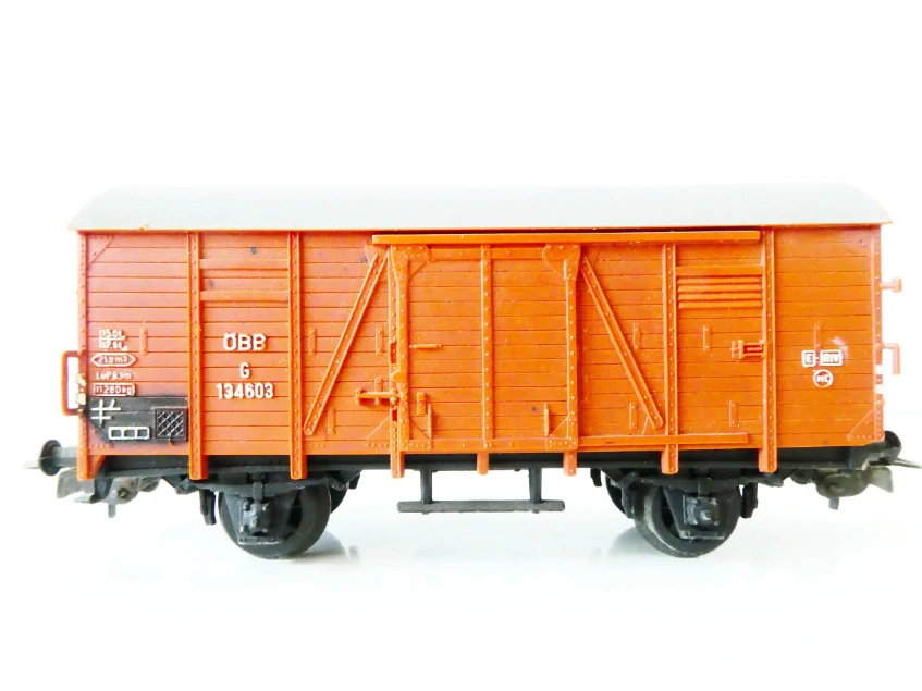 H0 PIKO Nákladní vůz krytý 134603 G ÖBB