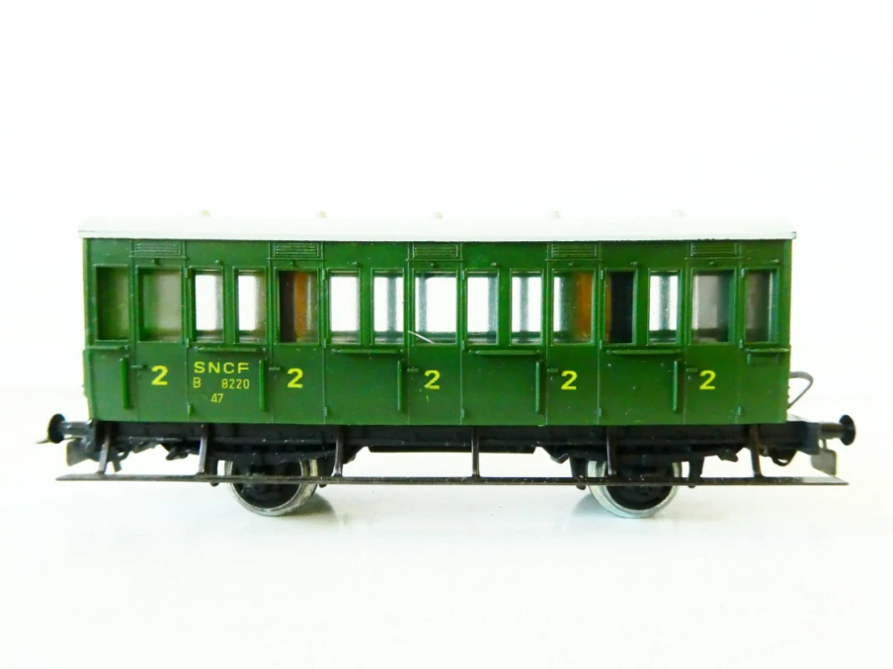 H0 PIKO Osobní vůz 2. tř. B 8220 47 SNCF PĚKNÝ STAV