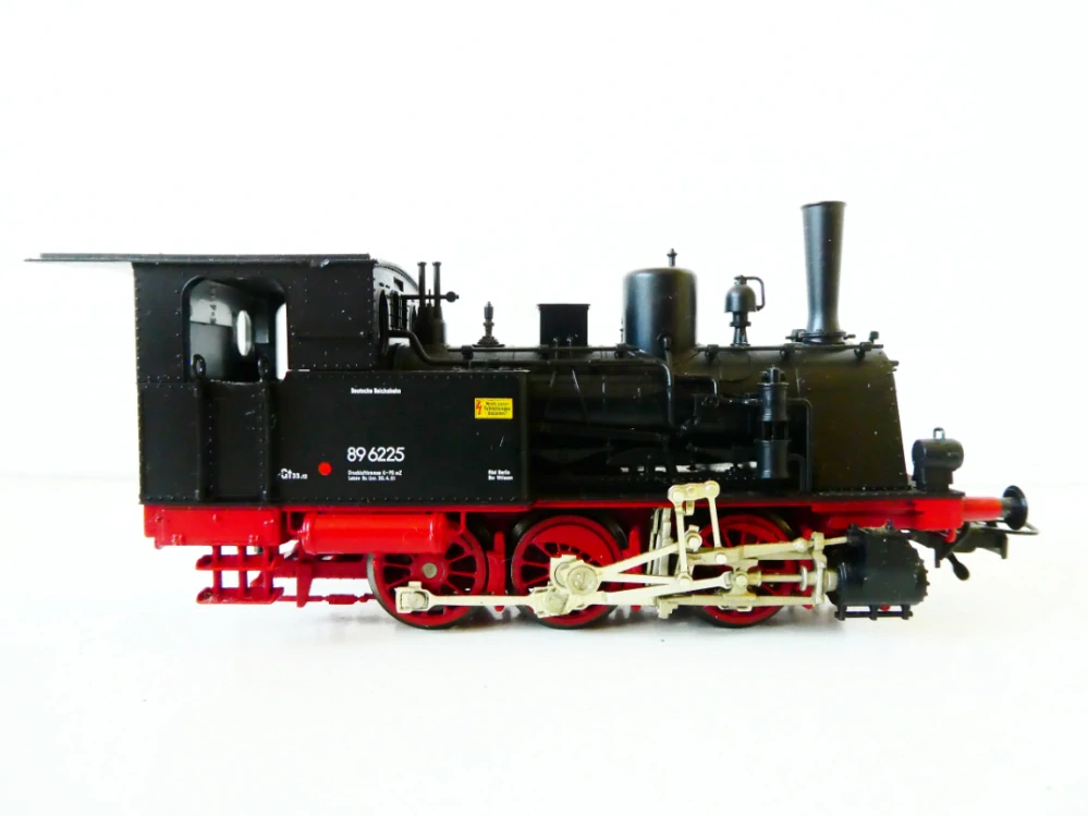 H0 Fleischmann Parní lokomotiva BR 89 6225 DR OSVĚTLENÁ PĚKNÝ STAV