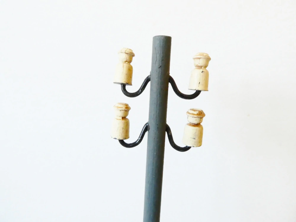 H0 Telegrafní sloup s podstavcem - výška 20 cm - dřevo a kov ANTIK