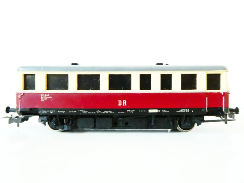 H0 PIKO Motorový vůz VT 135 062 DR OSVĚTLENÝ