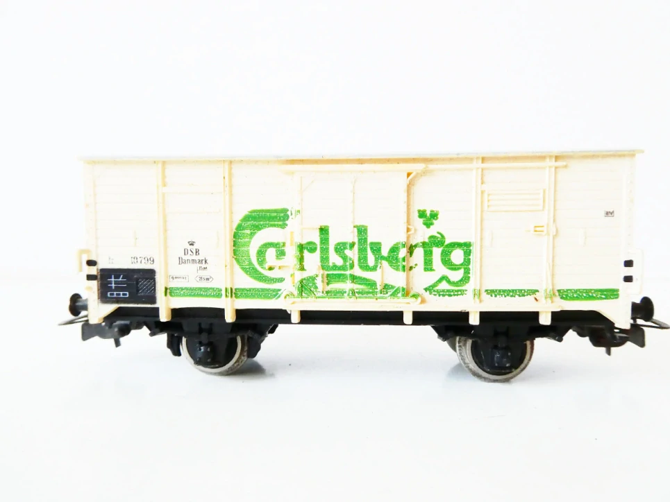 H0 PIKO Chladírenský pivovarský vůz 18799 Carlsberg DSB PĚKNÝ STAV