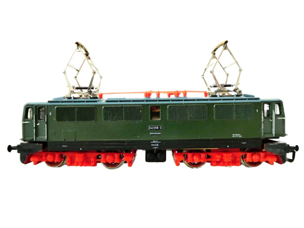 TT BTTB GUTZOLD Elektrická lokomotiva E 242 018-2 DR OSVĚTLENÁ TOP STAV v orig. krabičce