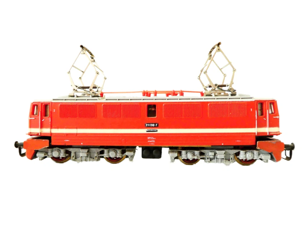 TT BTTB GÜTZOLD Elektrická lokomotiva E 211 018-7 DR TOP STAV v krabičce s průvodním listem