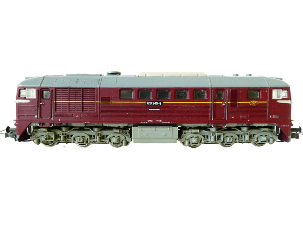 H0 GÜTZOLD Dieselová lokomotiva BR 120 245-6 DR OSVĚTLENÁ PĚKNÝ STAV