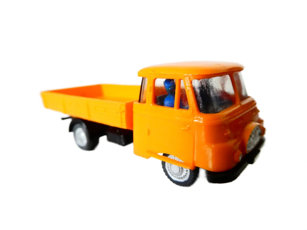 H0 ESPEWE Nákladní automobil Robur LO 2002 A valník s řidičem a závozníkem