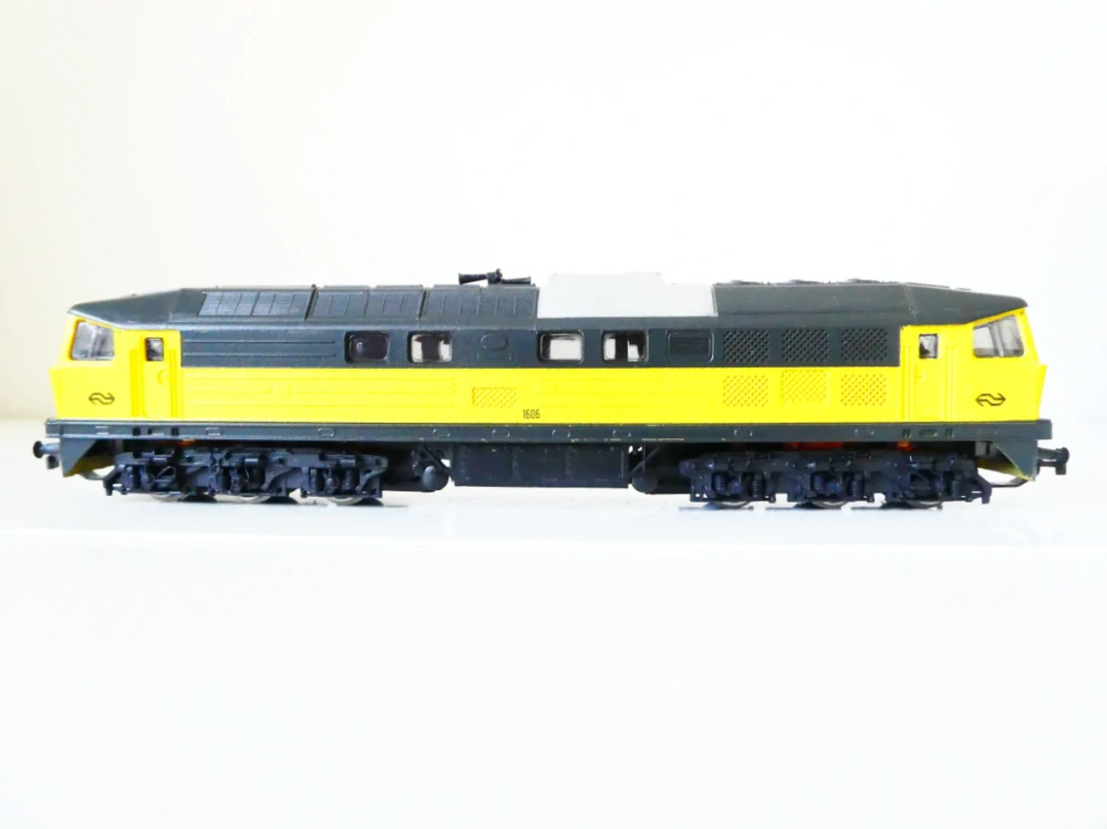 H0 PIKO Dieselová lokomotiva BR 130 zn. 1606 NS OSVĚTLENÁ TOP STAV