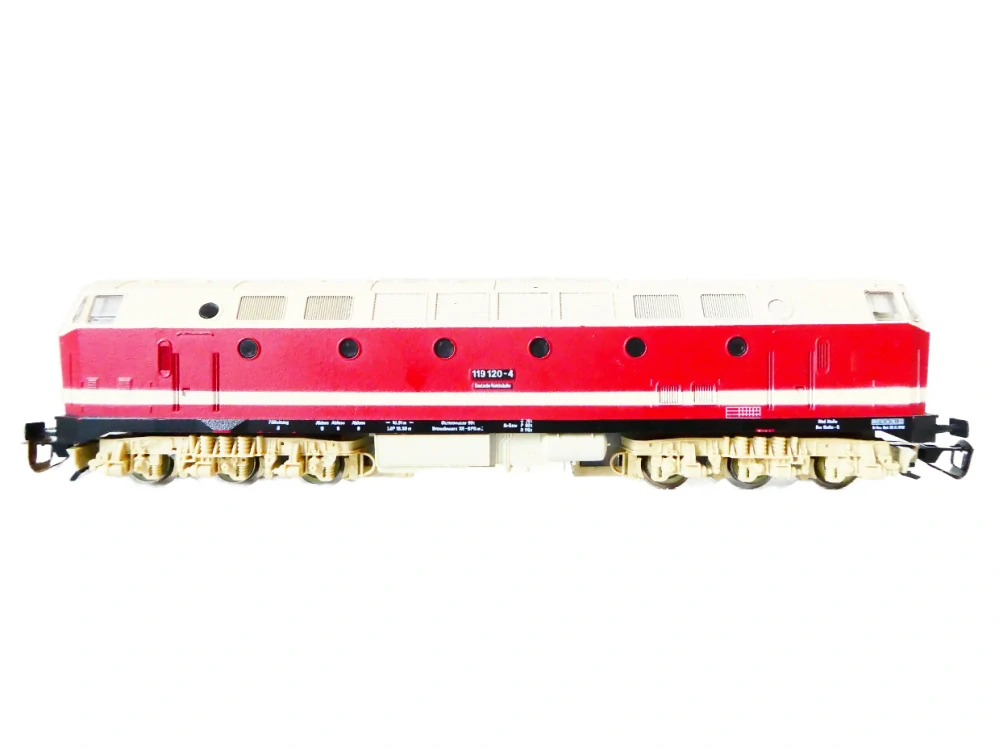 TT BTTB Dieselová lokomotiva BR 119 120-4 DR OSVĚTLENÁ TOP STAV v krabičce 