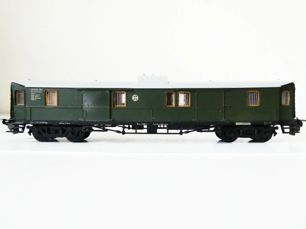 H0 TRIX 3772 Rychlíkový služební vůz 243 051 Pw4üp-04 DRG PĚKNÝ STAV