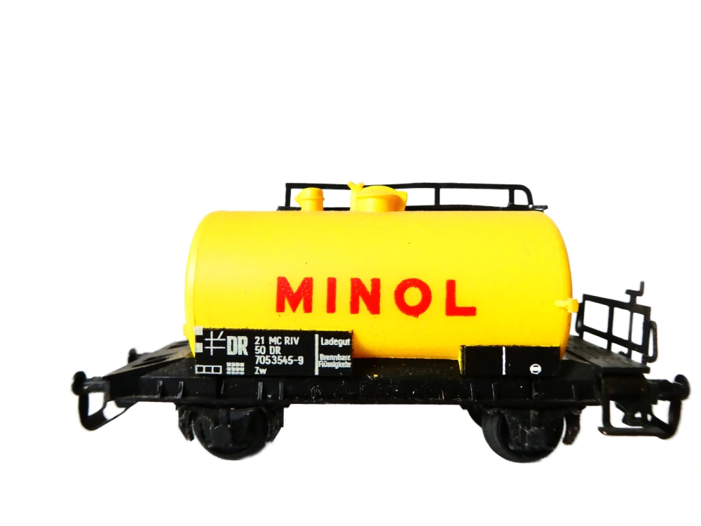 TT BTTB Cisternový vůz MINOL DR PĚKNÝ STAV