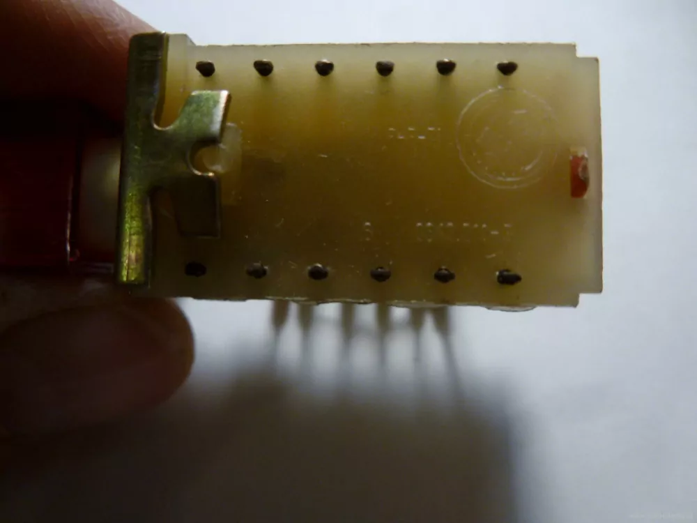 TT - H0 - N Tlačítkový spínač