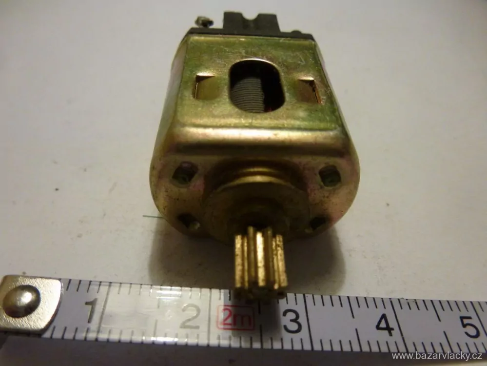 H0 - Motor do lokomotivy