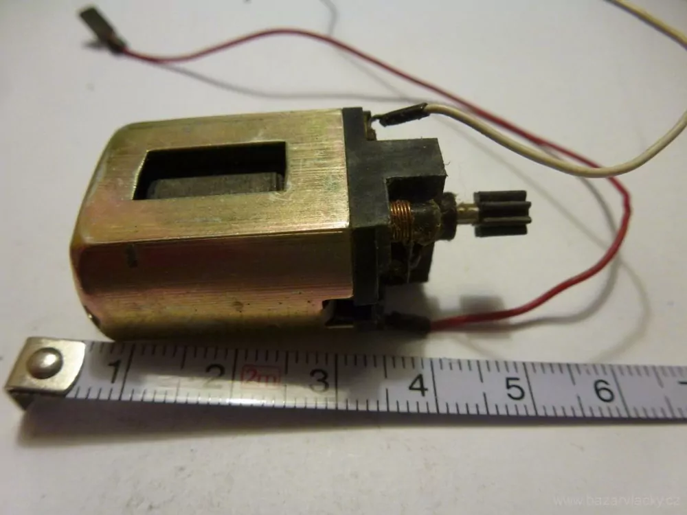 H0 - Motor do lokomotivy