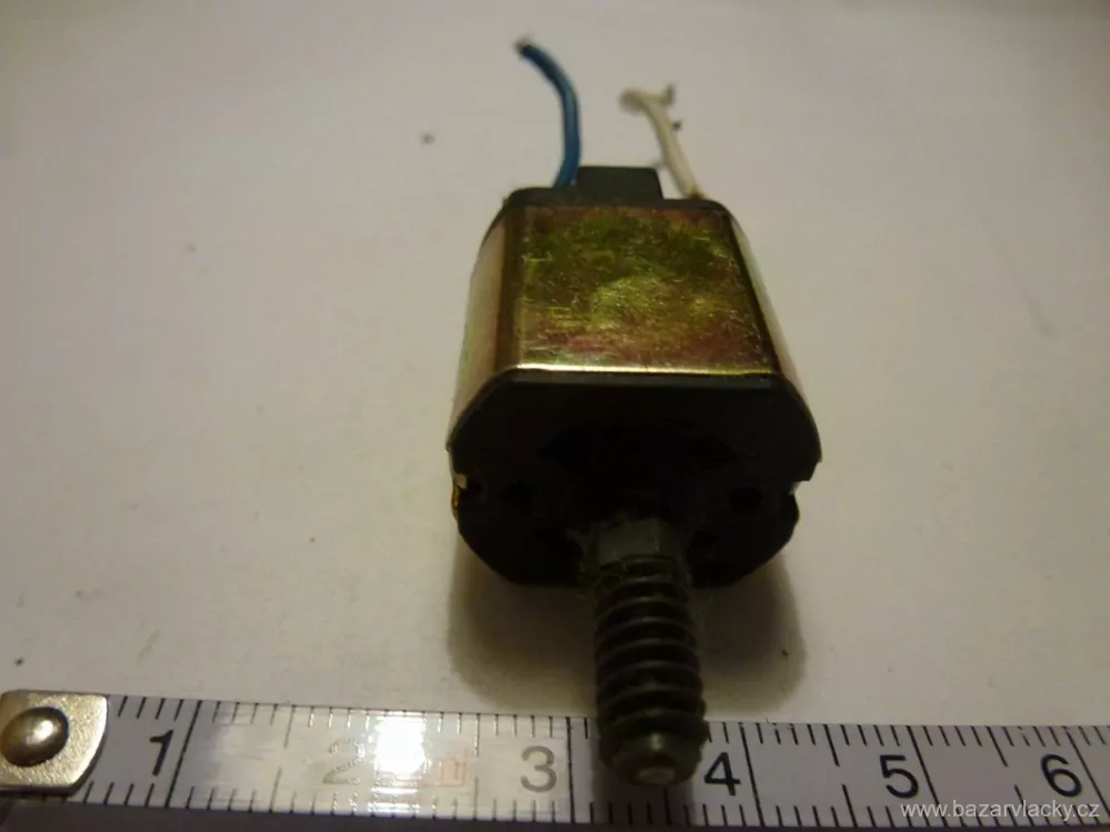 H0 - Motor do lokomotivy