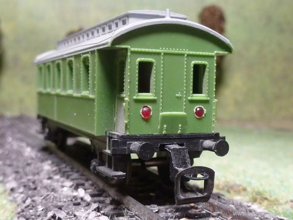 TT BTTB  Osobní vůz zelený s přípravou na osvětlení