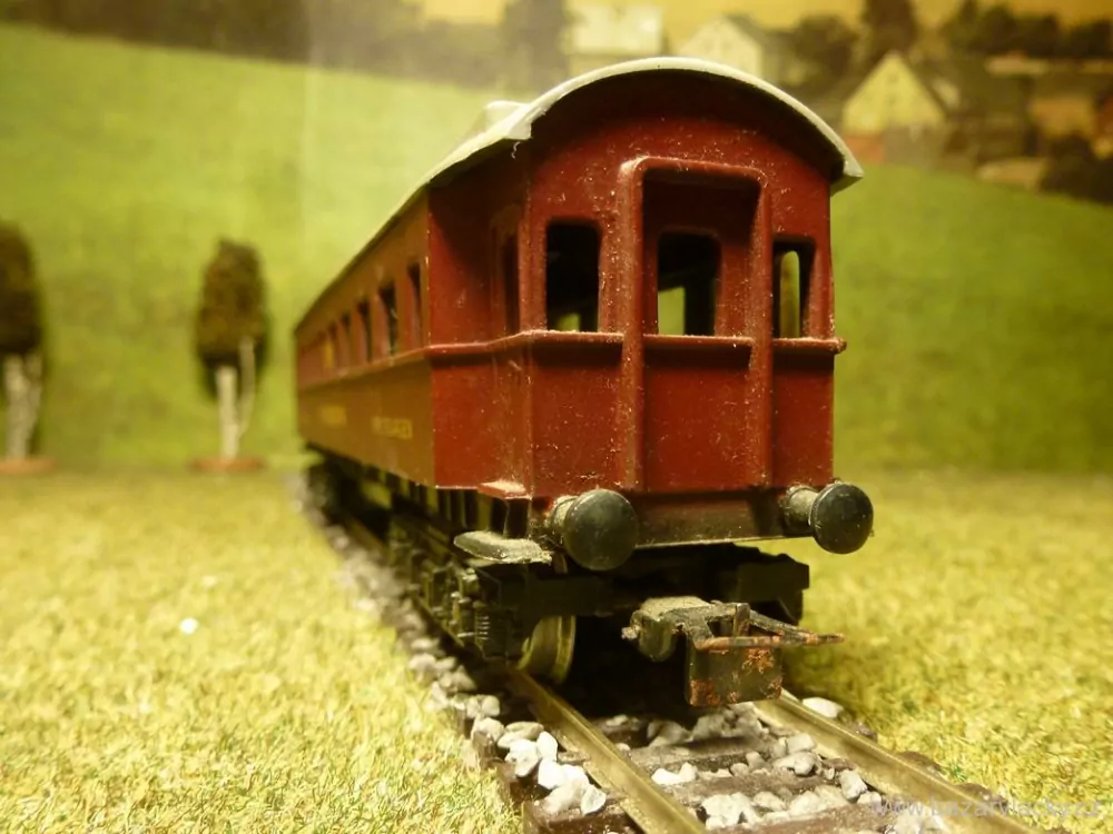 H0 SCHICHT- Osobní jídelní vůz MITROPA  osvětlený 