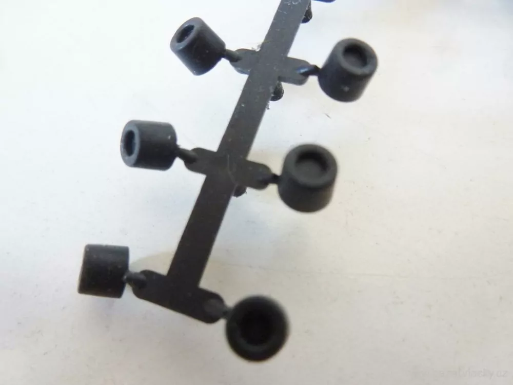 SET Gumové špunty - kryty???? (průměr 4 mm, výška 3 mm)