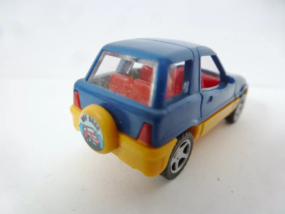 H0 Osobní automobil TOP STAV