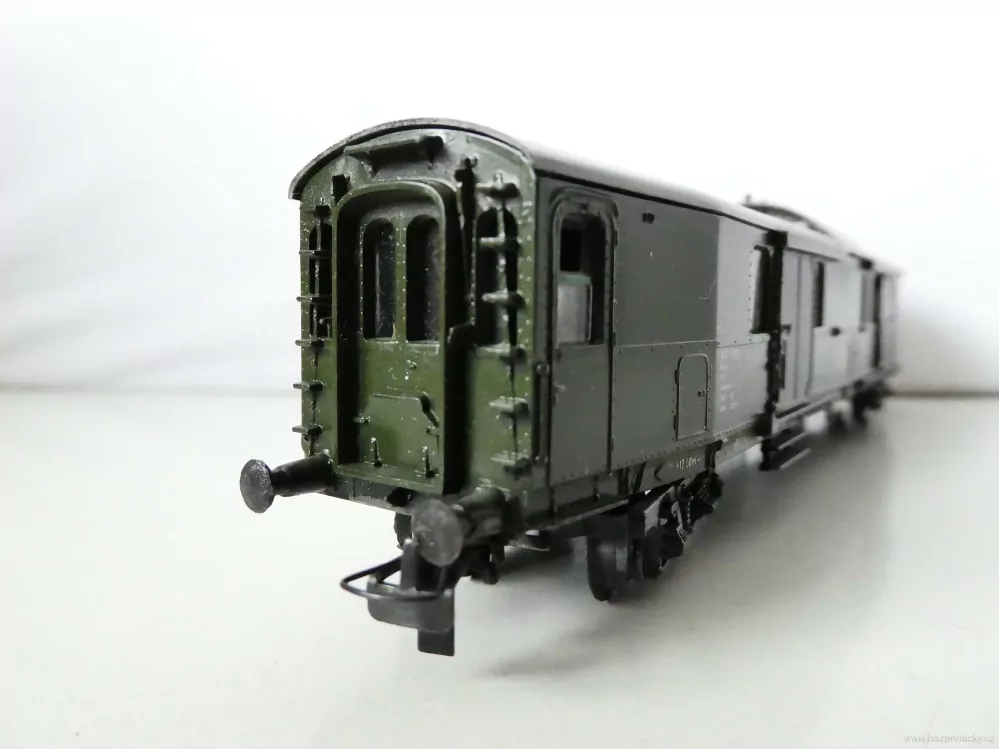 H0 SCHICHT Služební vůz s posuvnými vraty DR OSVĚTLENÝ 