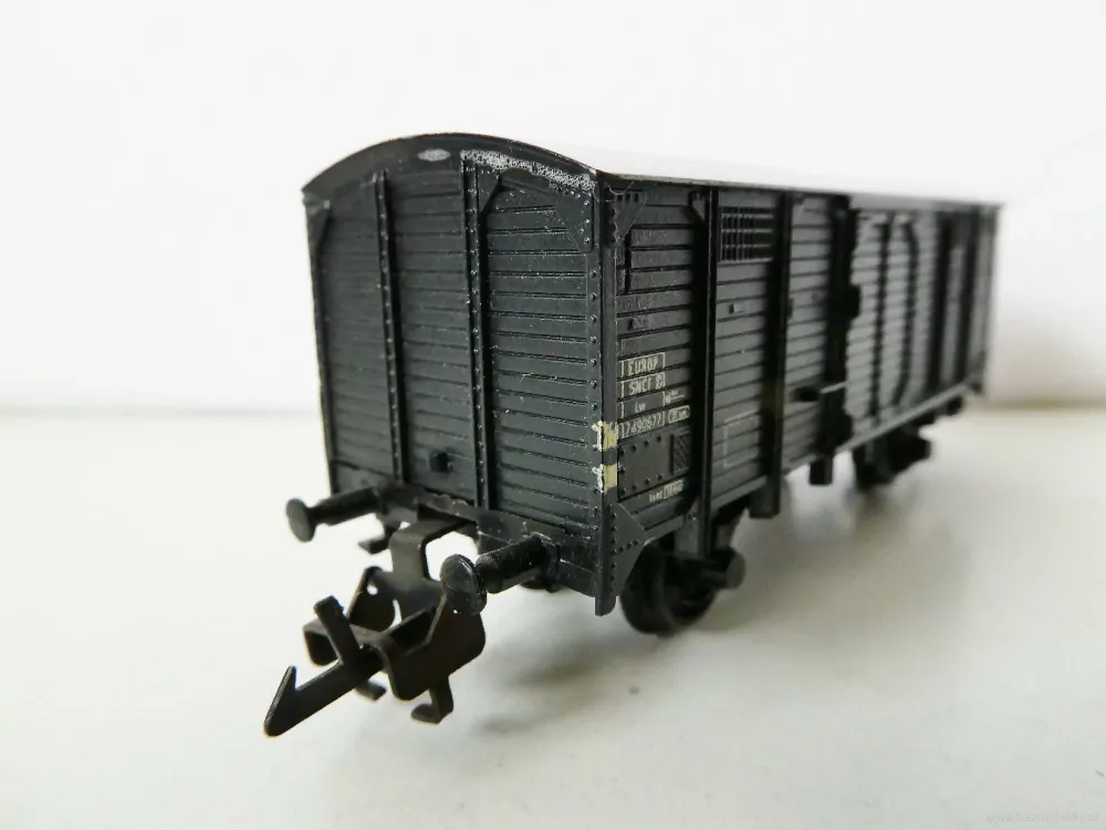 TT Zeuke Nákladní vůz krytý EUROP SNCF TOP STAV