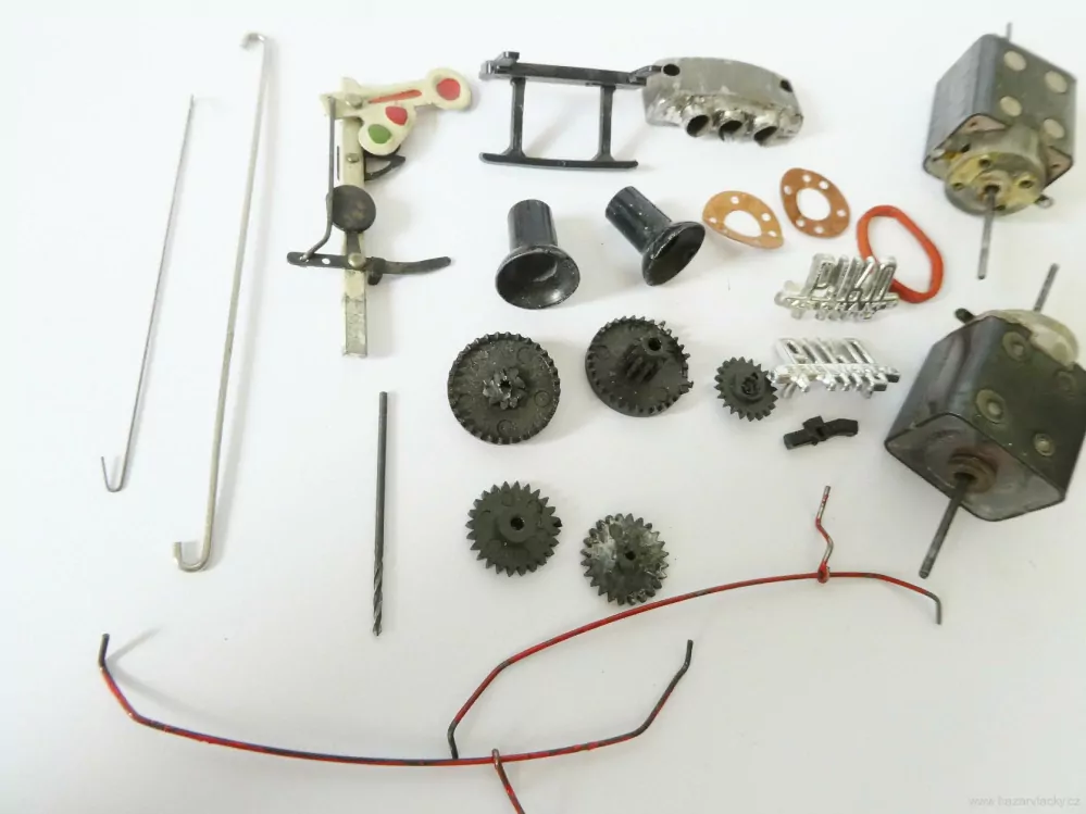 H0 MIX SET Náhradní díly k modelové železnici