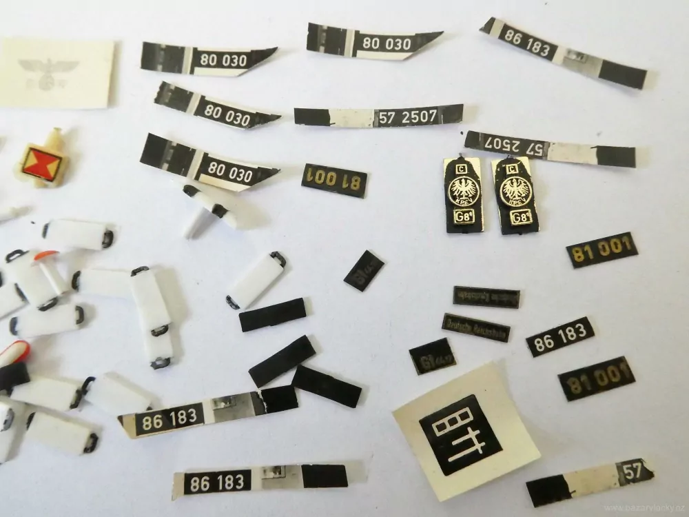 H0 SET Obtisky, kovové cedulky, plastové cedulky k vozům - vše, co je na foto