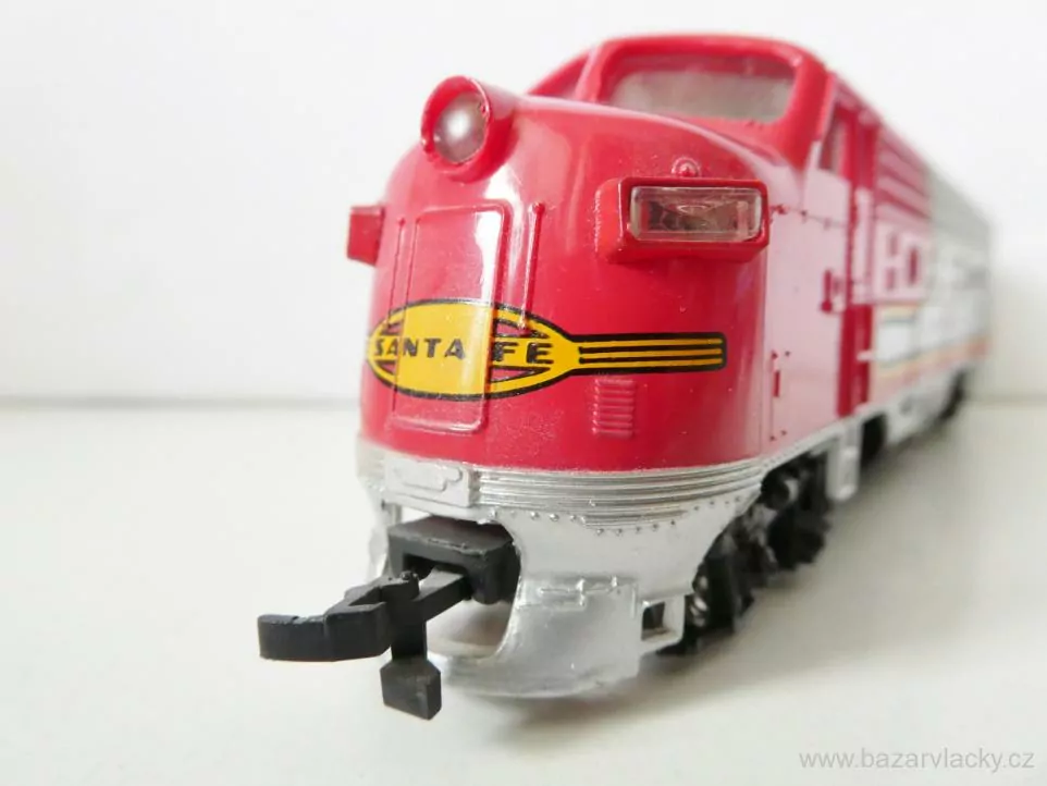 H0 BACHMANN - Dieselová lokomotiva Santa Fe 307 TOP STAV NEPOUŽÍVANÁ