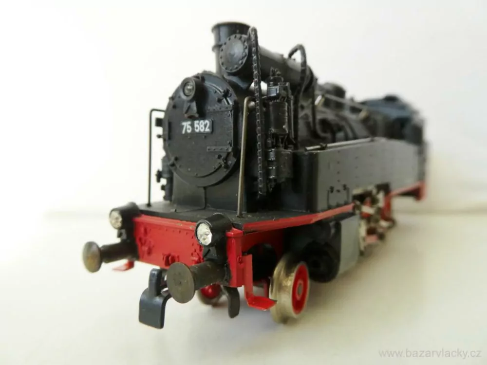 H0 PIKO Parní lokomotiva BR 75 582 DR TOP STAV