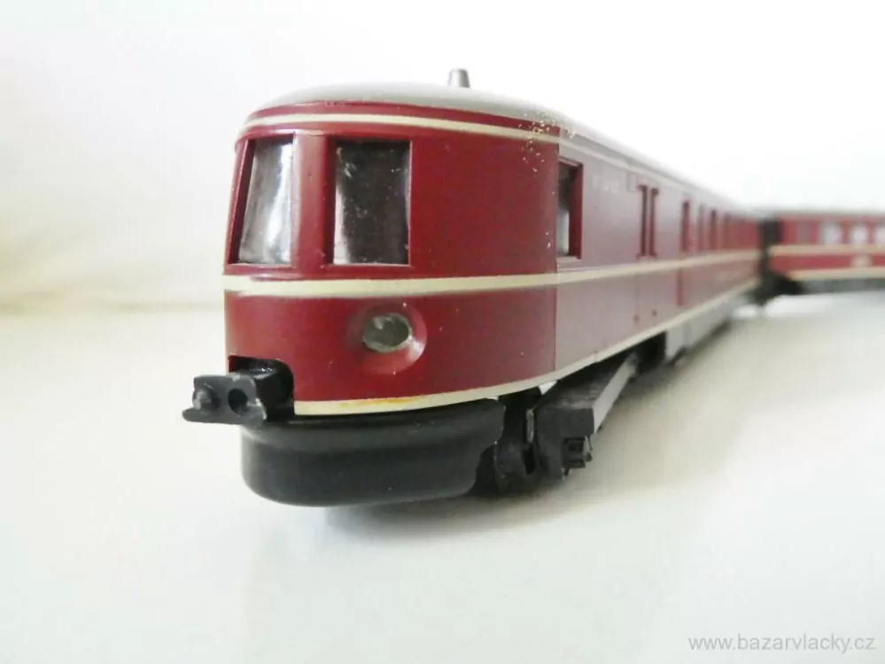 H0 GÜTZOLD Dieselová souprava VT 04 501 DB OSVĚTLENÁ PĚKNÝ STAV 