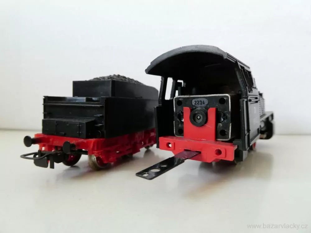 H0 PIKO Parní lokomotiva s tendrem BR 98 002 DR